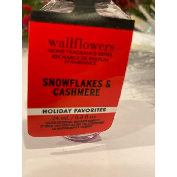 Bath & Body Works Christmas Holiday Winter Scented Room Sprays X 2 - Picture 7 of 8